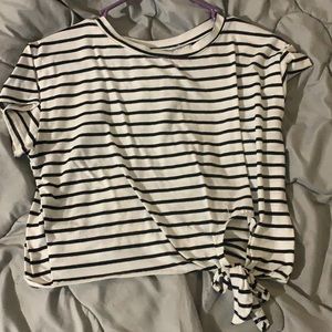 Black and white loose crop top with tie on bottom